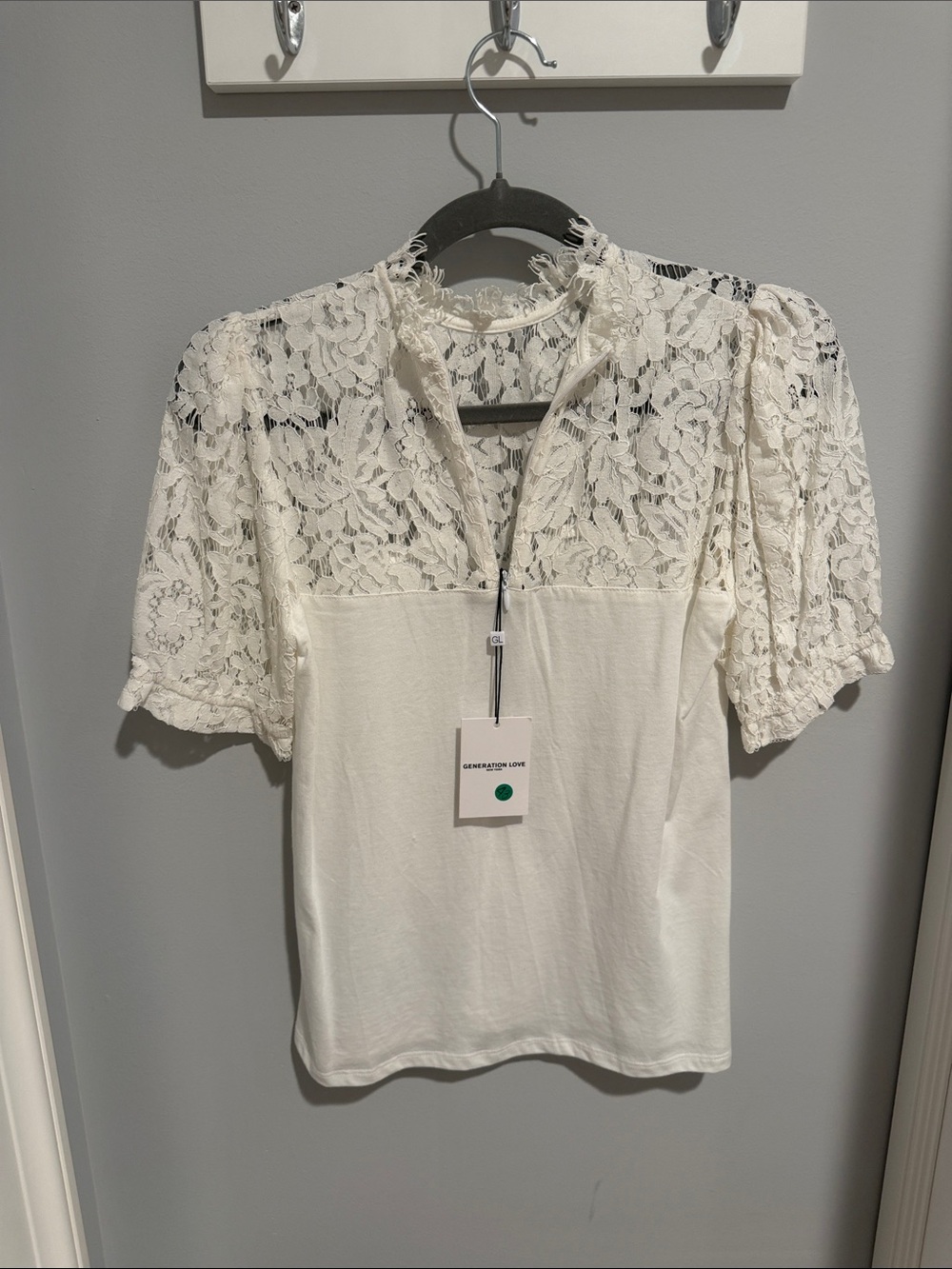 Generation Love Ivory Lace Yoke Short Sleeve Top - Picture 2 of 4